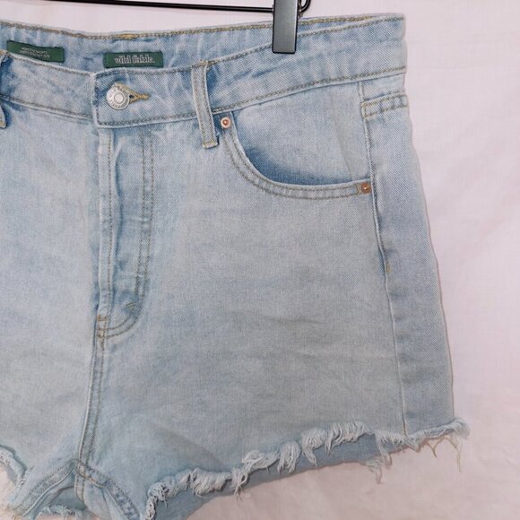 Wild Fable Light Wash Highest Rise Cut Off Denim Shorts size 12 - Picture 2 of 4